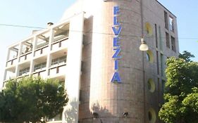 Hotel Elvezia  3*