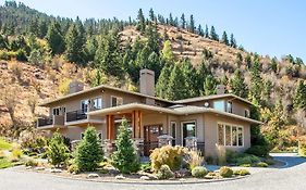 Cascade Valley Inn