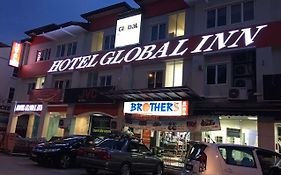 Global Inn Hotel  3*