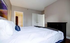 Mosaique Furnished Suites Montreal 4*
