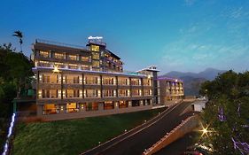 The Munnar Queen Hotel India