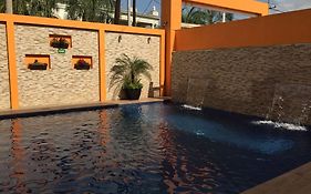 Hotel Grand Reyes Monterrey 3*