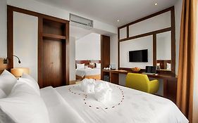Sofia Suite Hotel Danang  3*