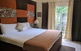 Christar Villas Hotel Kingston Jamaica