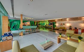 Al Khoory Executive Hotel In Dubai 3*