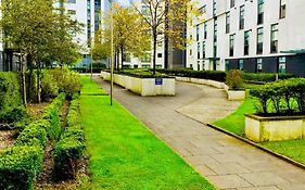 River Clyde West End Apartment - 2 Bedrooms