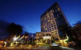 Marco Polo Hotel Davao 5*
