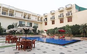 Westend Inn - Resort And Banquet Near Delhi Airport New Delhi 4* India