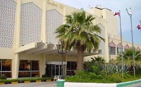 Oasis Hotel & Beach Club Doha 4* Qatar