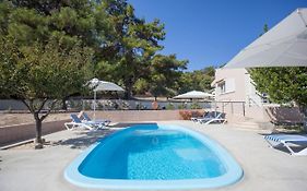 The Olive Grove Villa Private Pool With Star Links Wifi