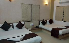 Hotel Somnath Atithigruh 2*