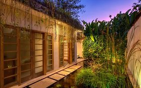 Villa Bali Asri Batubelig Seminyak (bali) Indonesia