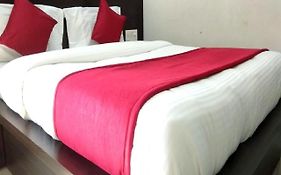 Hotel Gayatri Dwarka 3*