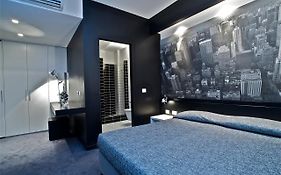 Hotel Design Suite  3*