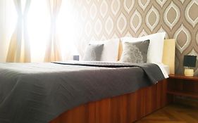 Sunny Old Town Apartment Brasov