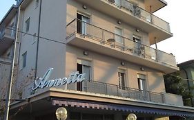Hotel Annetta  3*