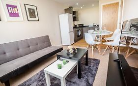 Ivy House Apart Suites By Short Lets Manchester
