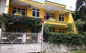 Cendana Mulia Hostel Bogor photos Exterior