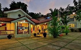 Centauria Hill Resort Ratnapura