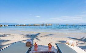 Costa Sur Resort