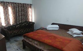 Hotel Anurag Allahabad 3*