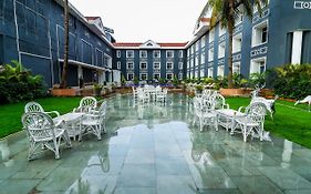Piccadily Hotel Raipur 4*