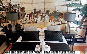 Boat House Super Suites 3*
