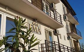Ema Hotel 3*