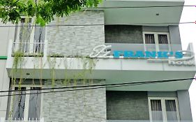 Frank's Hotel Surabaya 2*