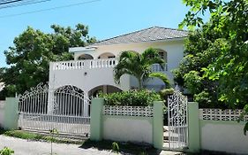 Green'S Palace Jamaica photos Exterior