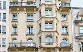 Hotel Radisson Blu Champs Elysées Paris