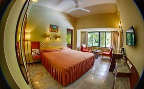 Hotel Parisutham Thanjavur 3*