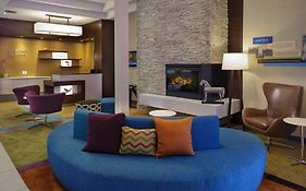 Fairfield Inn & Suites By Marriott Belleville  3* Canada
