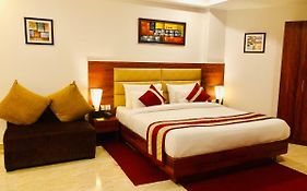 Red Crown Hotel Mahipalpur 3*