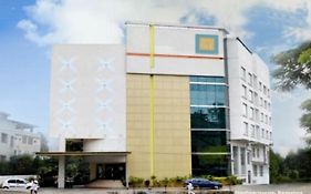 Hotel Trinity Isle Bangalore 3*