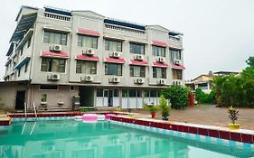 Mountview Resort & Spa Lonavala  3* India