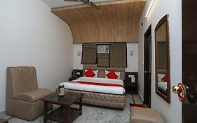 Hotel Aanandan Residency Dehradun