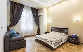 Odessa 3Bedroom Deribas Apartment