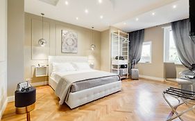 Mellini Palace Suites By Premium Suites Collection