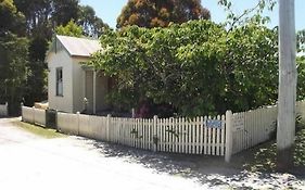 Mcintosh Cottages Strahan Australia