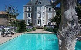 Chateau De - Maison D'hotes Bed And Breakfast 3*