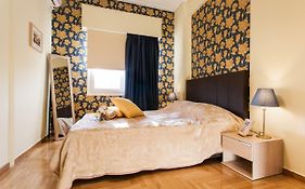 Private Central View Rooms In Apartment Near To Acropolis Metro Station