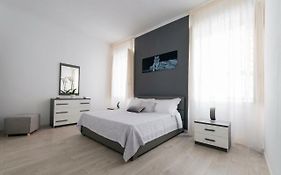 Spanish Steps 3 Bedrooms Cozy,Elegant And Central
