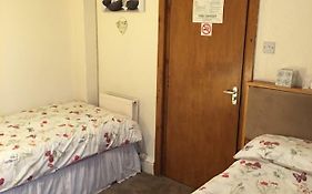 Camelot House Bed & Breakfast Blackpool 3* United Kingdom