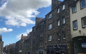 Crags View Apartment On The Royal Mile