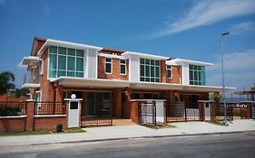 New Vacation Double Storey Home