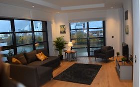 London City Island 3 Bedroom Luxury Apartments, Canary Wharf