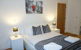 Aire Modern Apartments Leeds - 2 Bed 2 Bath