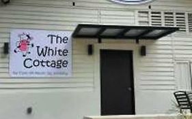 The White Cottage By Casa Hill Sg Lembing