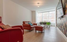 Amazing Refurbished Modern 10 People Apartment In Centre Of Blackpool